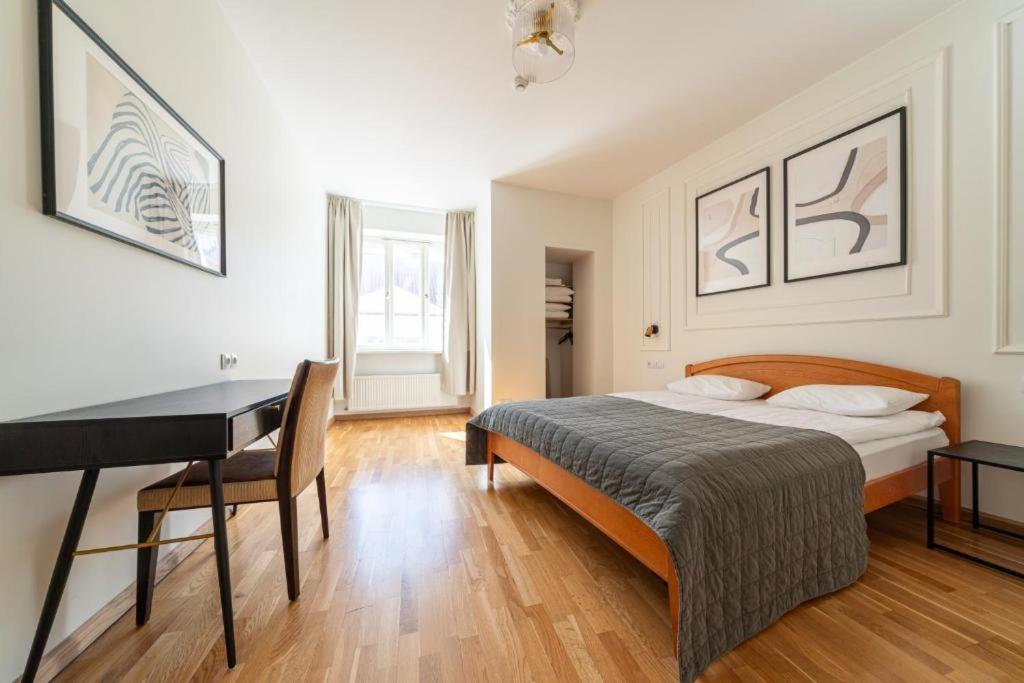 Old Town Square Residence تالين المظهر الخارجي الصورة